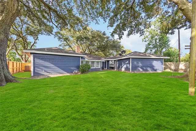 $299,900 | 12418 A Bar Drive, Santa Fe, TX 77510