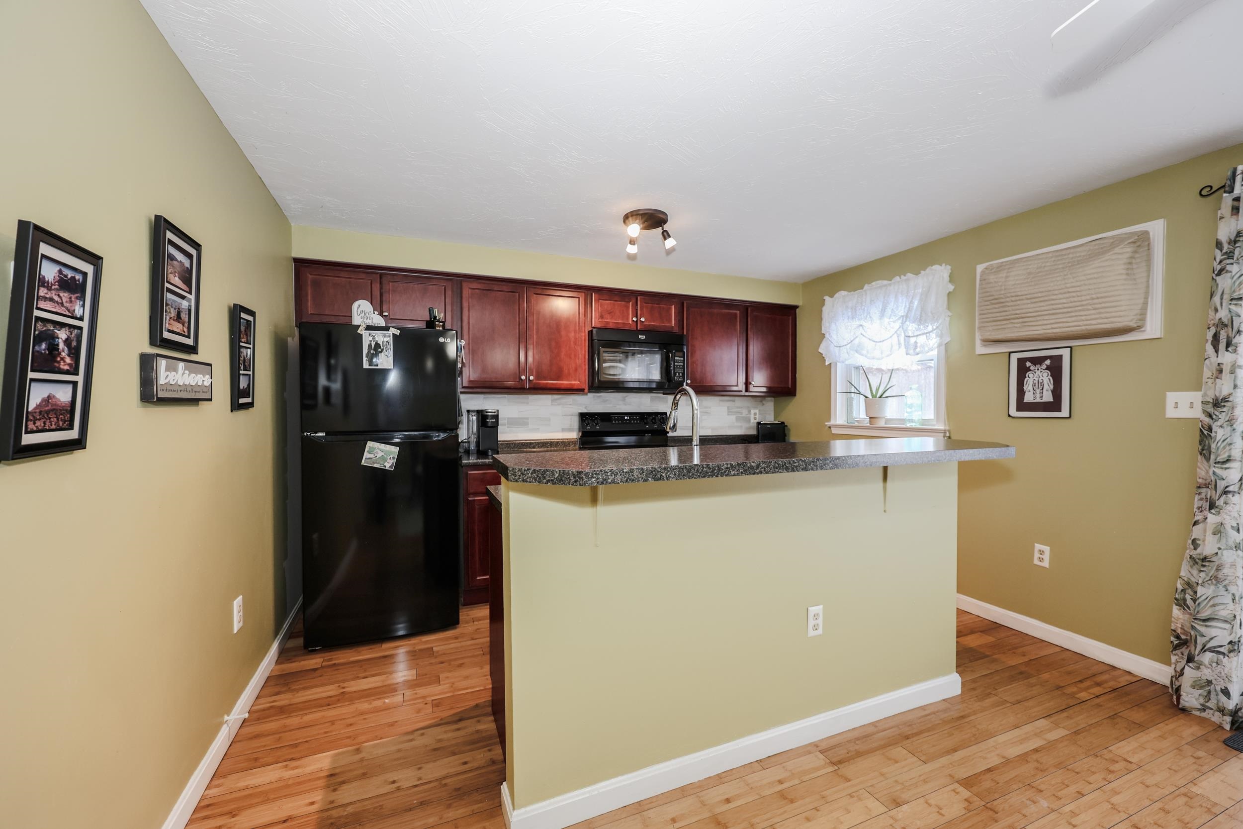 333 Circle Road Manchester, NH 03103 - Photo 12 of 44