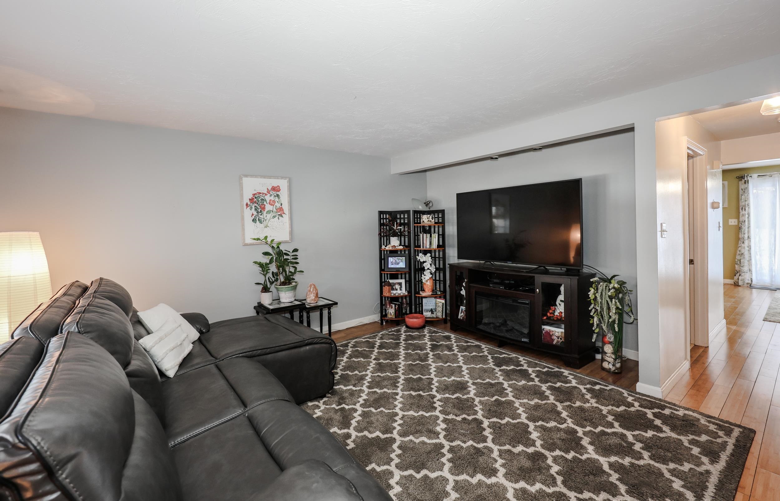 333 Circle Road Manchester, NH 03103 - Photo 2 of 44