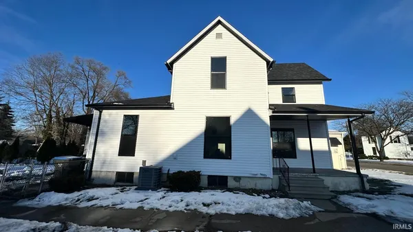 $219,900 | 1222 West Franklin Street, Elkhart, IN 46516