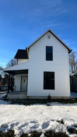 $209,900 | 1222 West Franklin Street, Elkhart, IN 46516