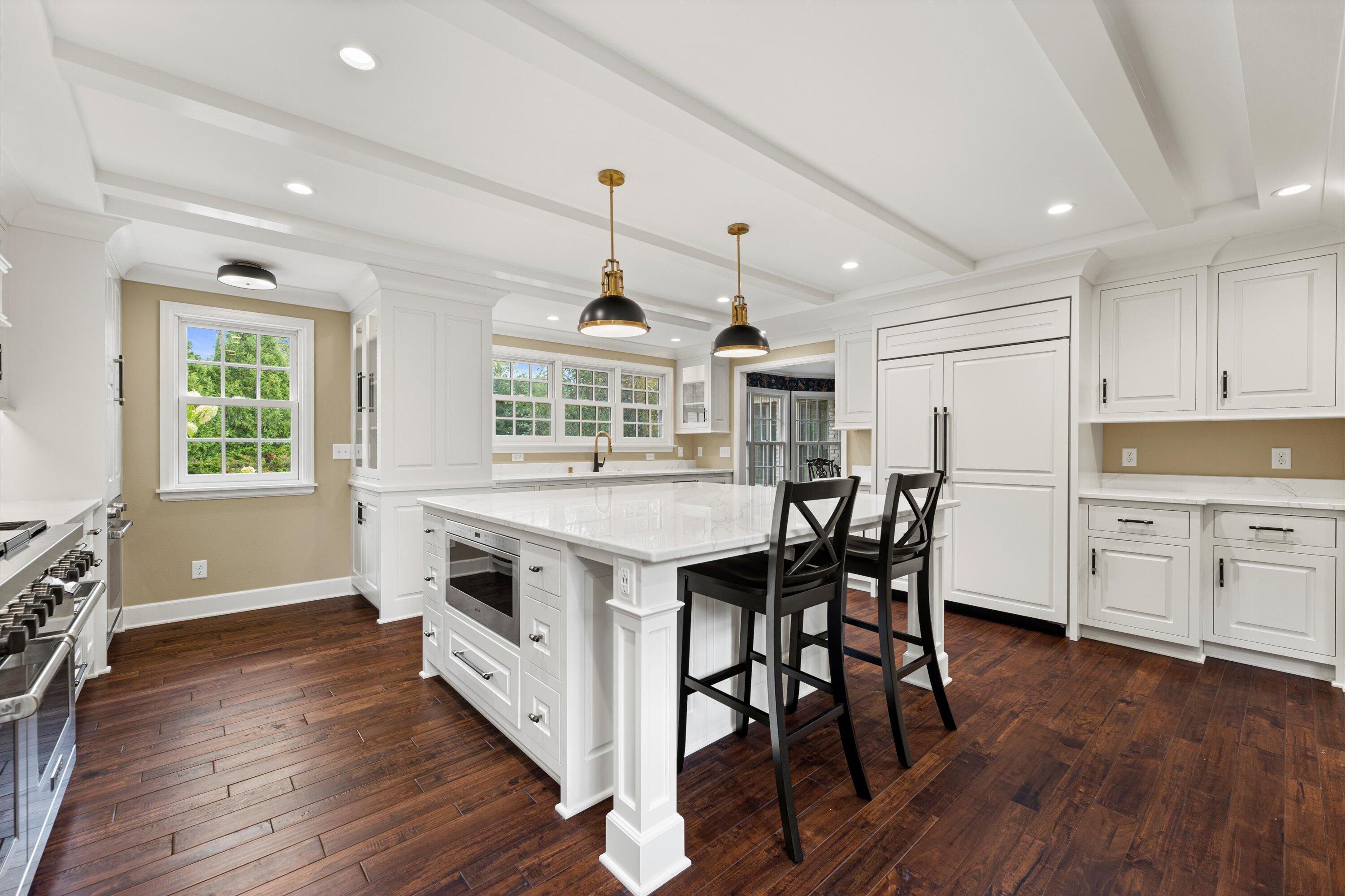 10060 North Range Line Road Mequon, WI 53092 - Photo 14 of 105 Completely new kitchen 2024