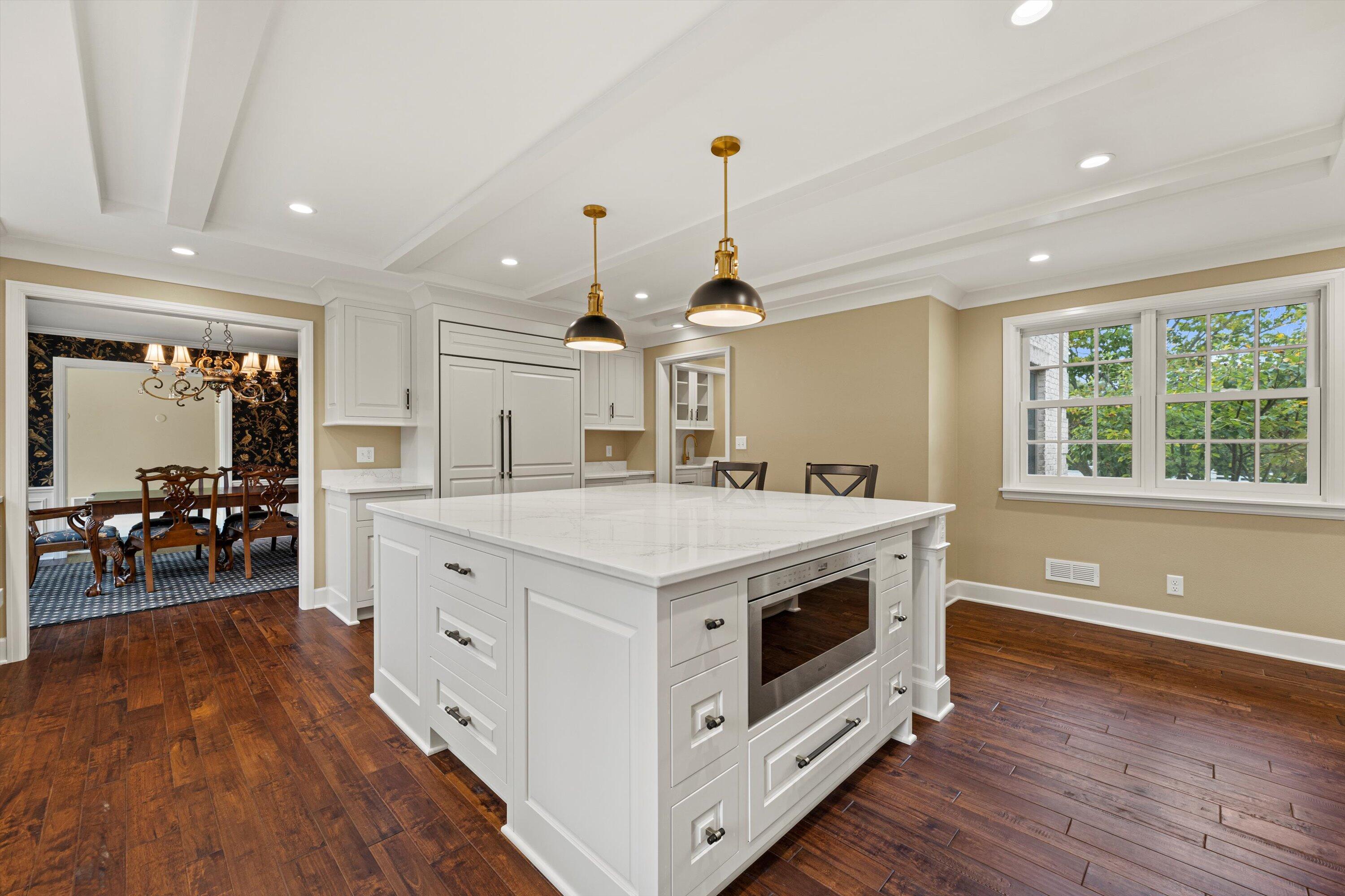 10060 North Range Line Road Mequon, WI 53092 - Photo 17 of 105 large island with drawer microwave