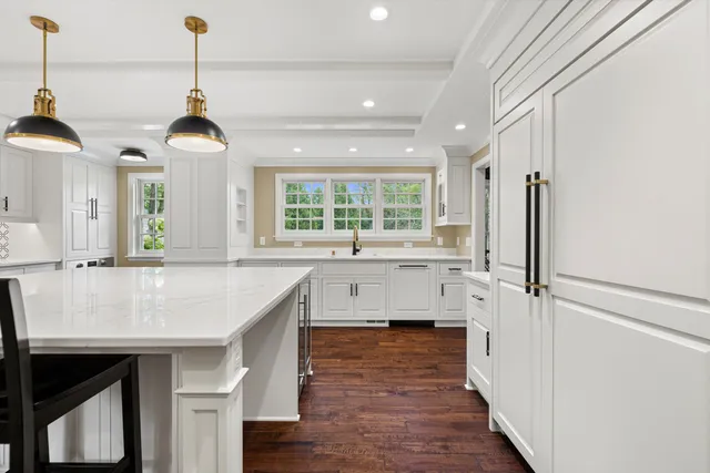 $2,690,000 | 10060 North Range Line Road, Mequon, WI 53092