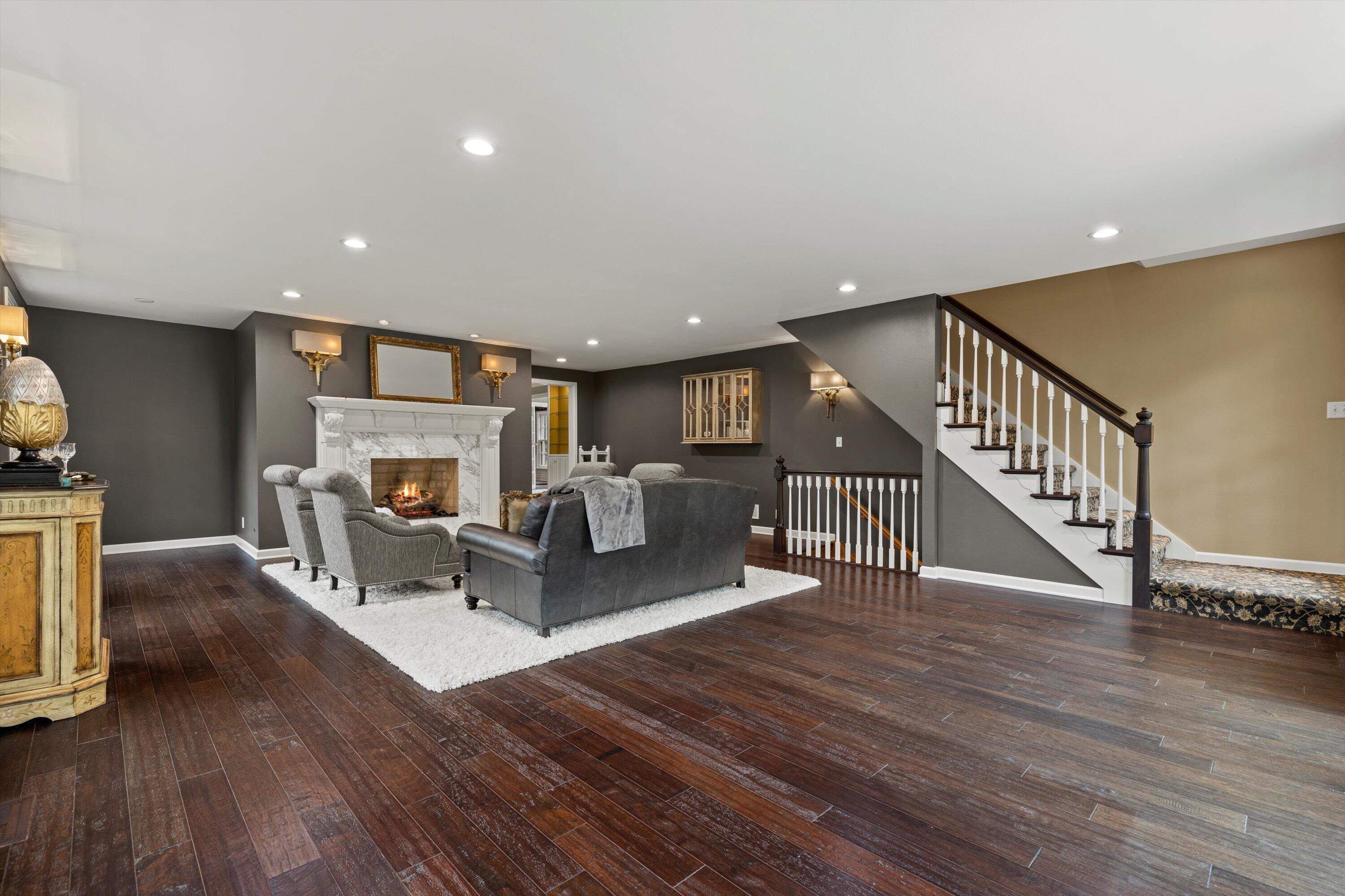 10060 North Range Line Road Mequon, WI 53092 - Photo 32 of 105 gas fireplace