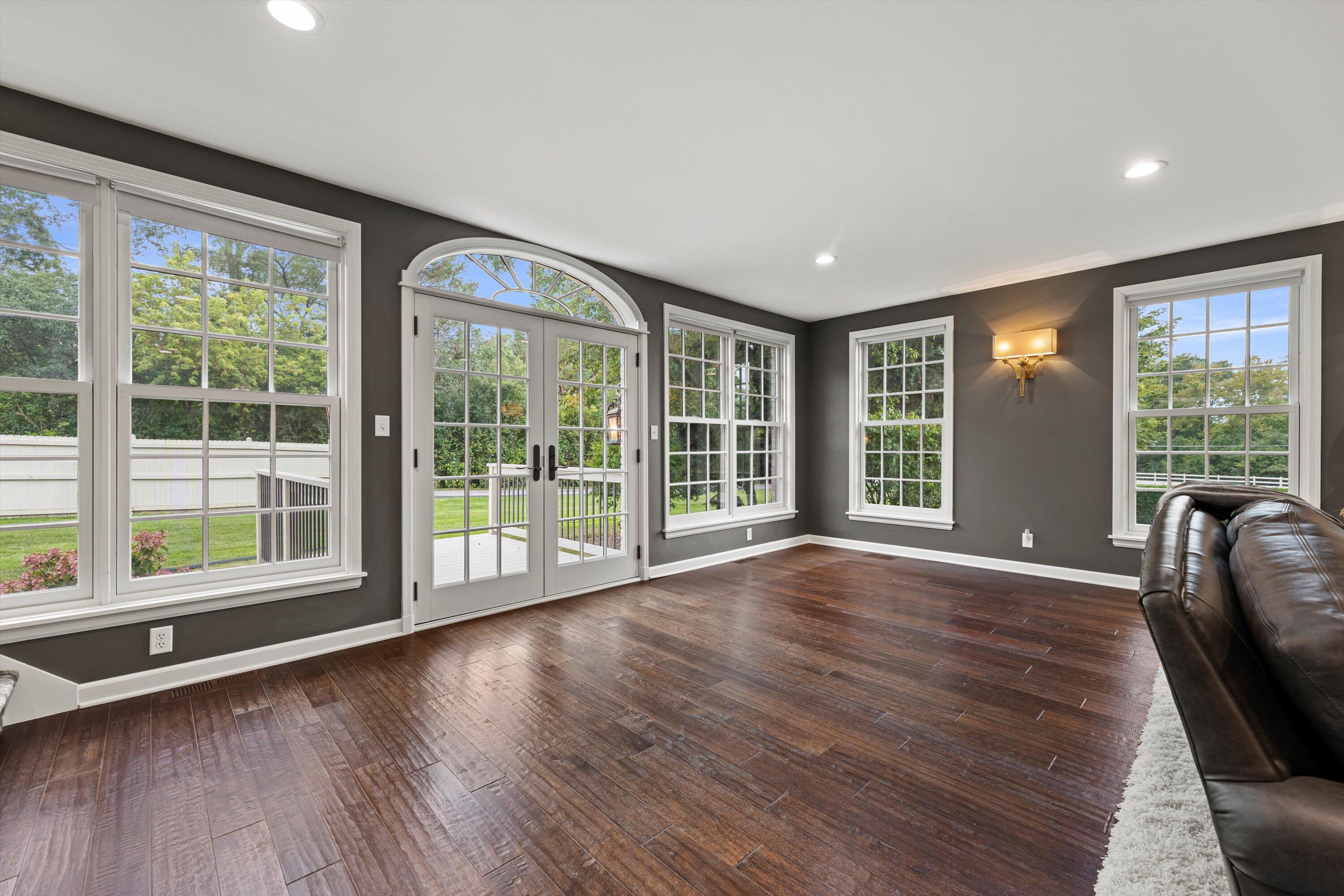 10060 North Range Line Road Mequon, WI 53092 - Photo 34 of 105 Patio doors to deck and yard