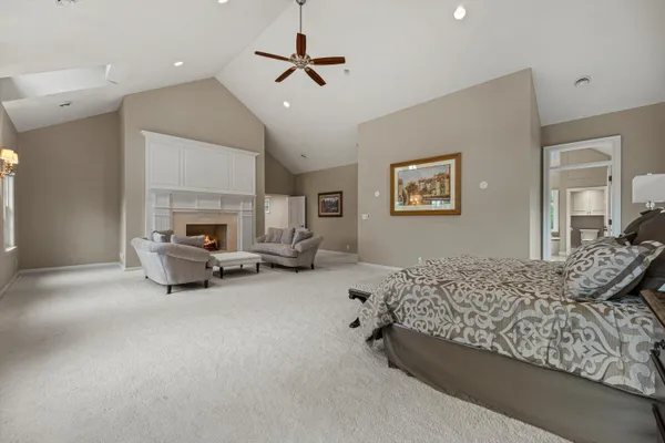 $2,690,000 | 10060 North Range Line Road, Mequon, WI 53092