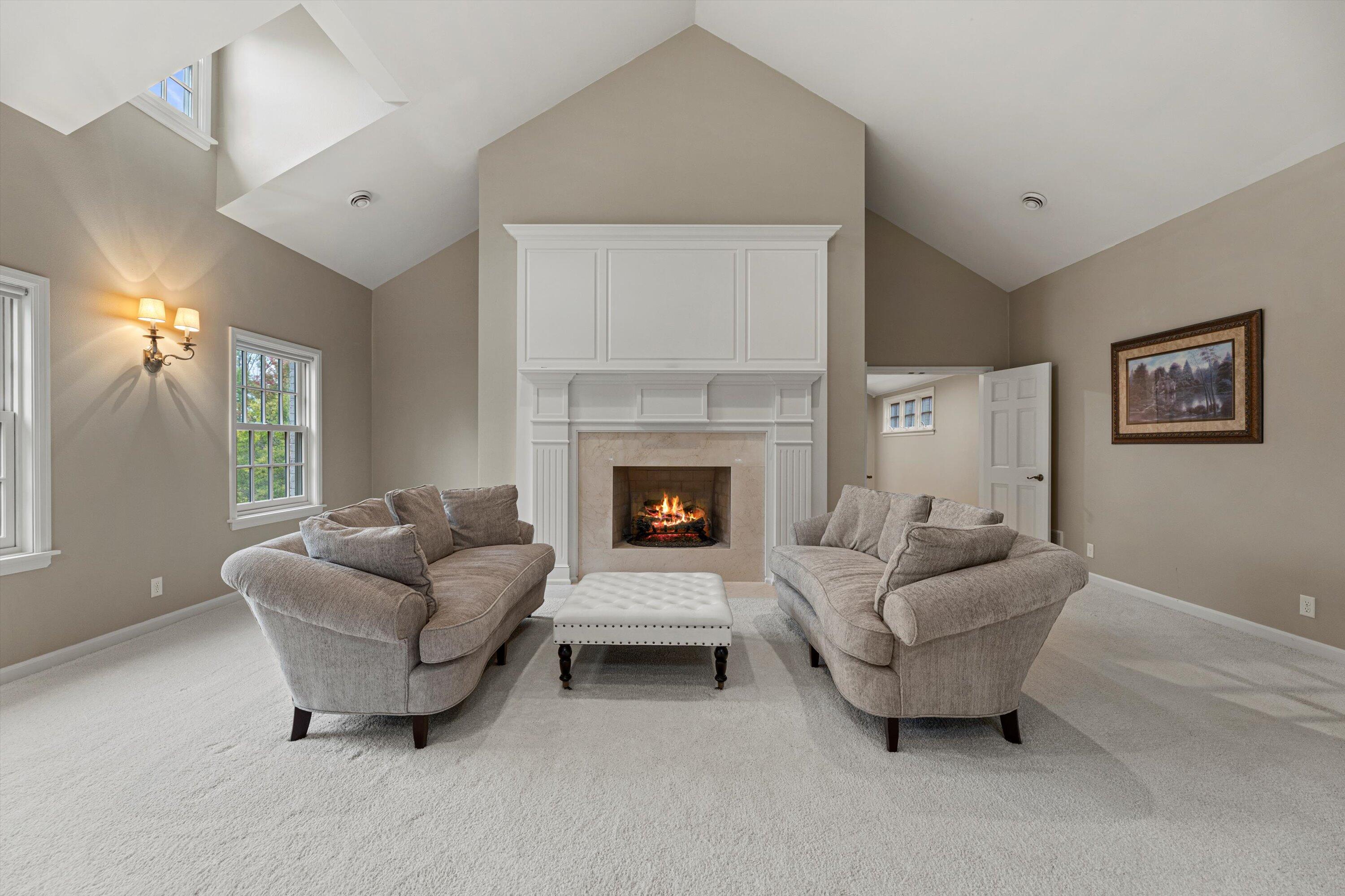 10060 North Range Line Road Mequon, WI 53092 - Photo 39 of 105 Lustrous sconce lights