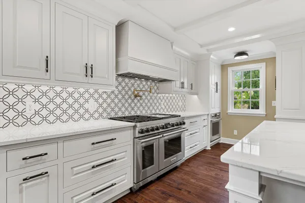 $2,475,000 | 10060 North Range Line Road, Mequon, WI 53092