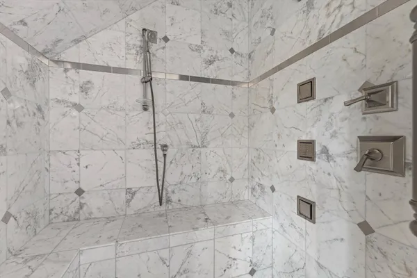 $2,475,000 | 10060 North Range Line Road, Mequon, WI 53092