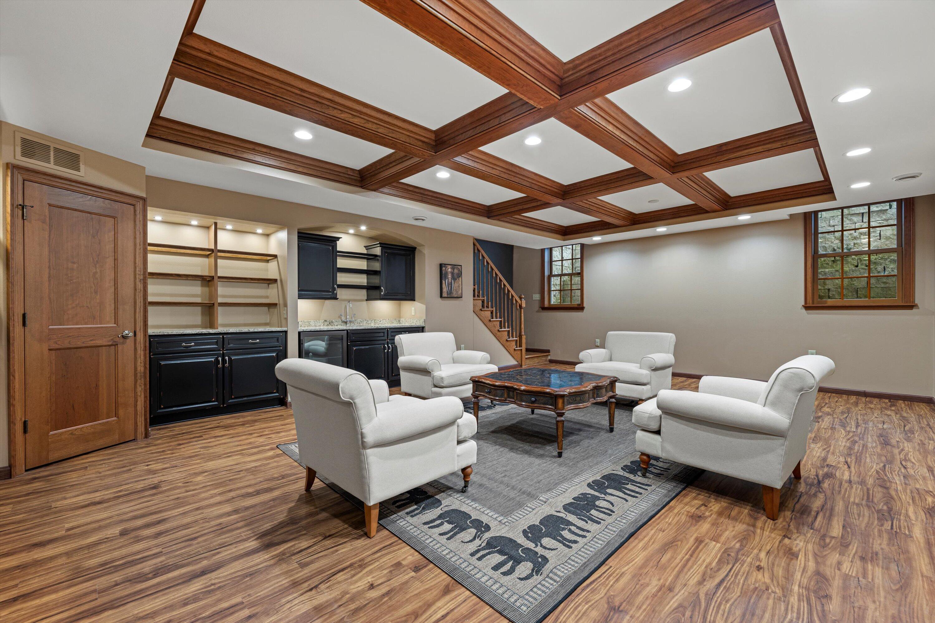 10060 North Range Line Road Mequon, WI 53092 - Photo 67 of 105 25' x 18'