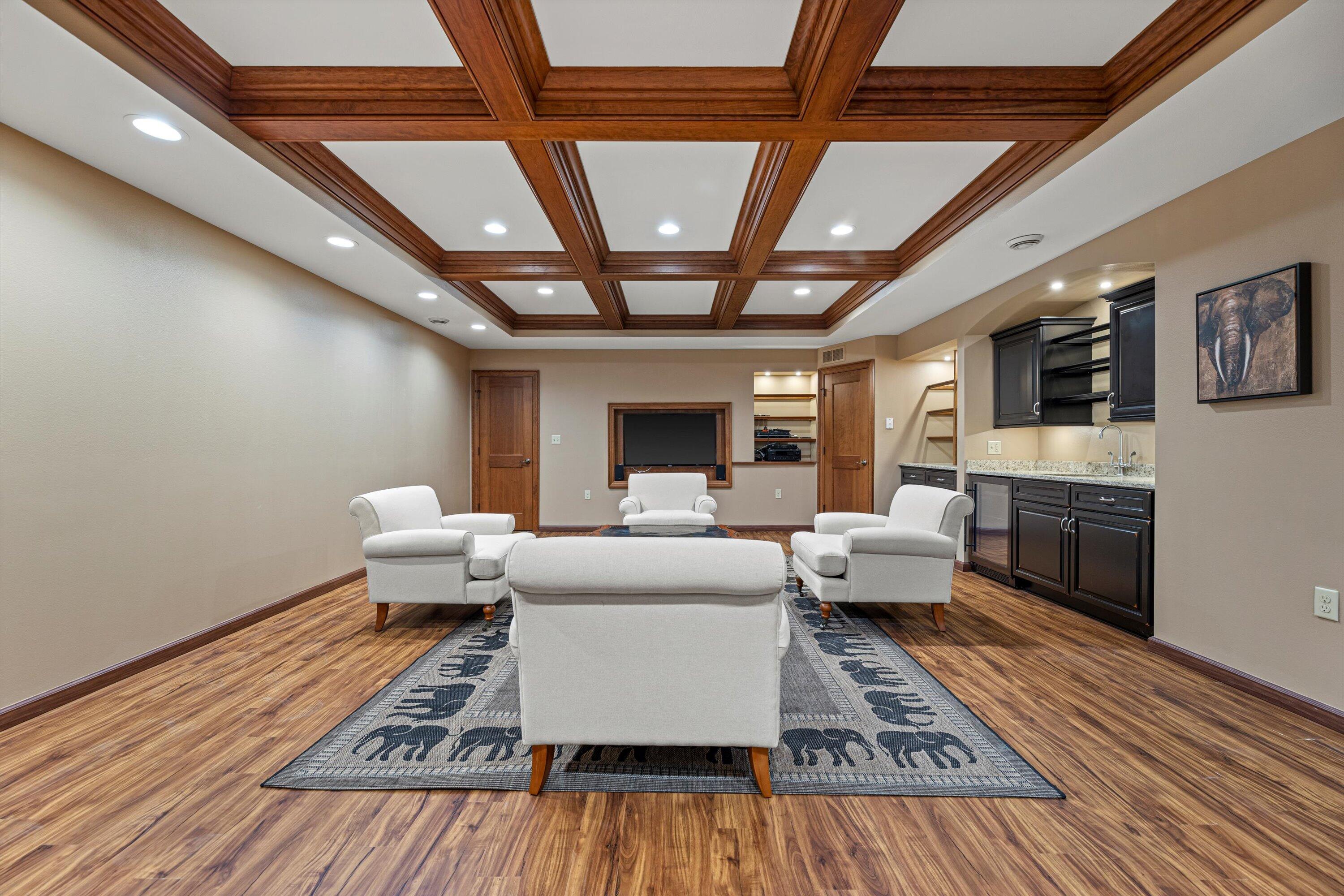 10060 North Range Line Road Mequon, WI 53092 - Photo 68 of 105 lounge