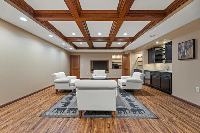 $2,690,000 | 10060 North Range Line Road, Mequon, WI 53092