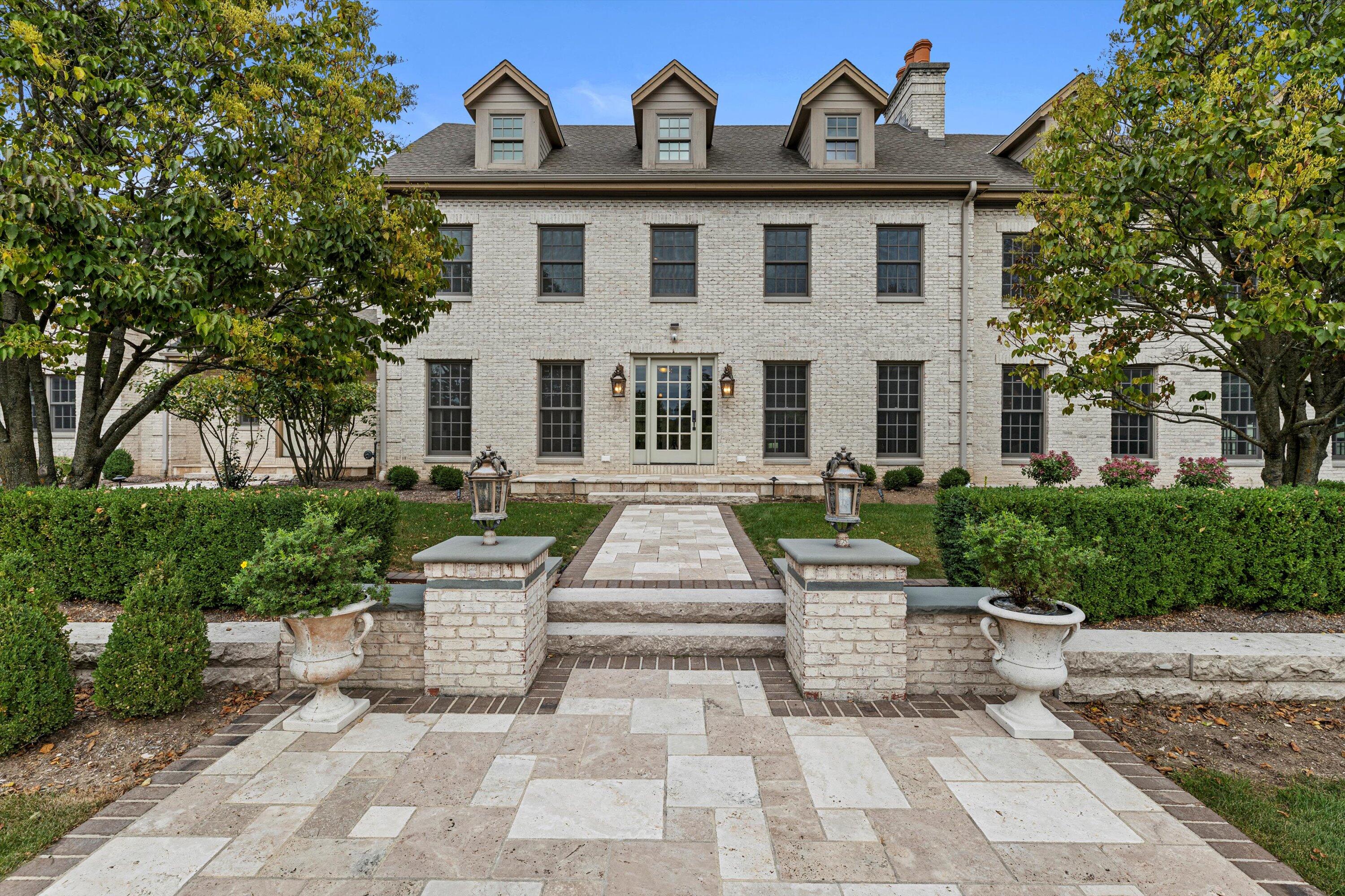 10060 North Range Line Road Mequon, WI 53092 - Photo 75 of 105 grand elegance