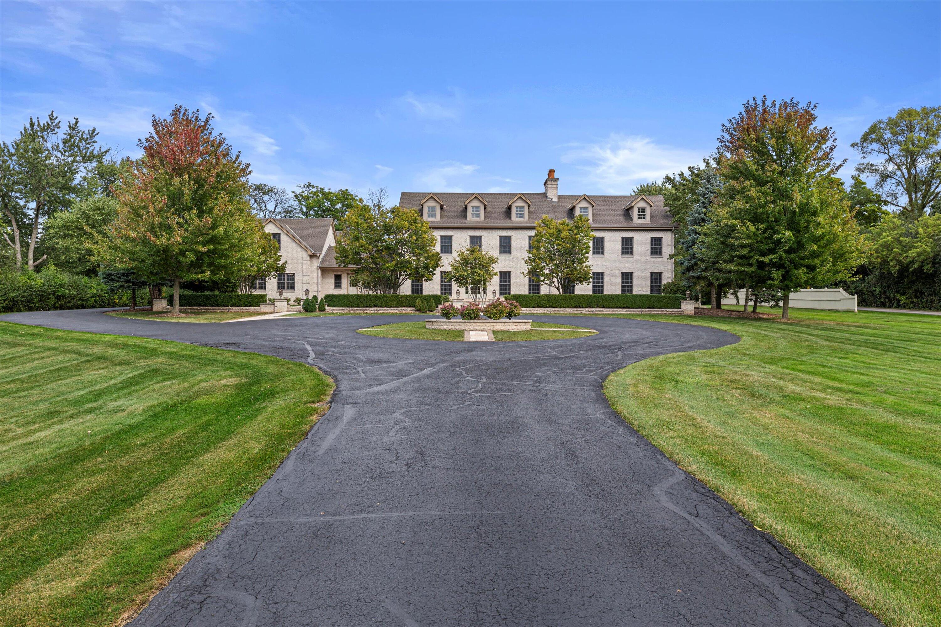 10060 North Range Line Road Mequon, WI 53092 - Photo 76 of 105 grand elegance
