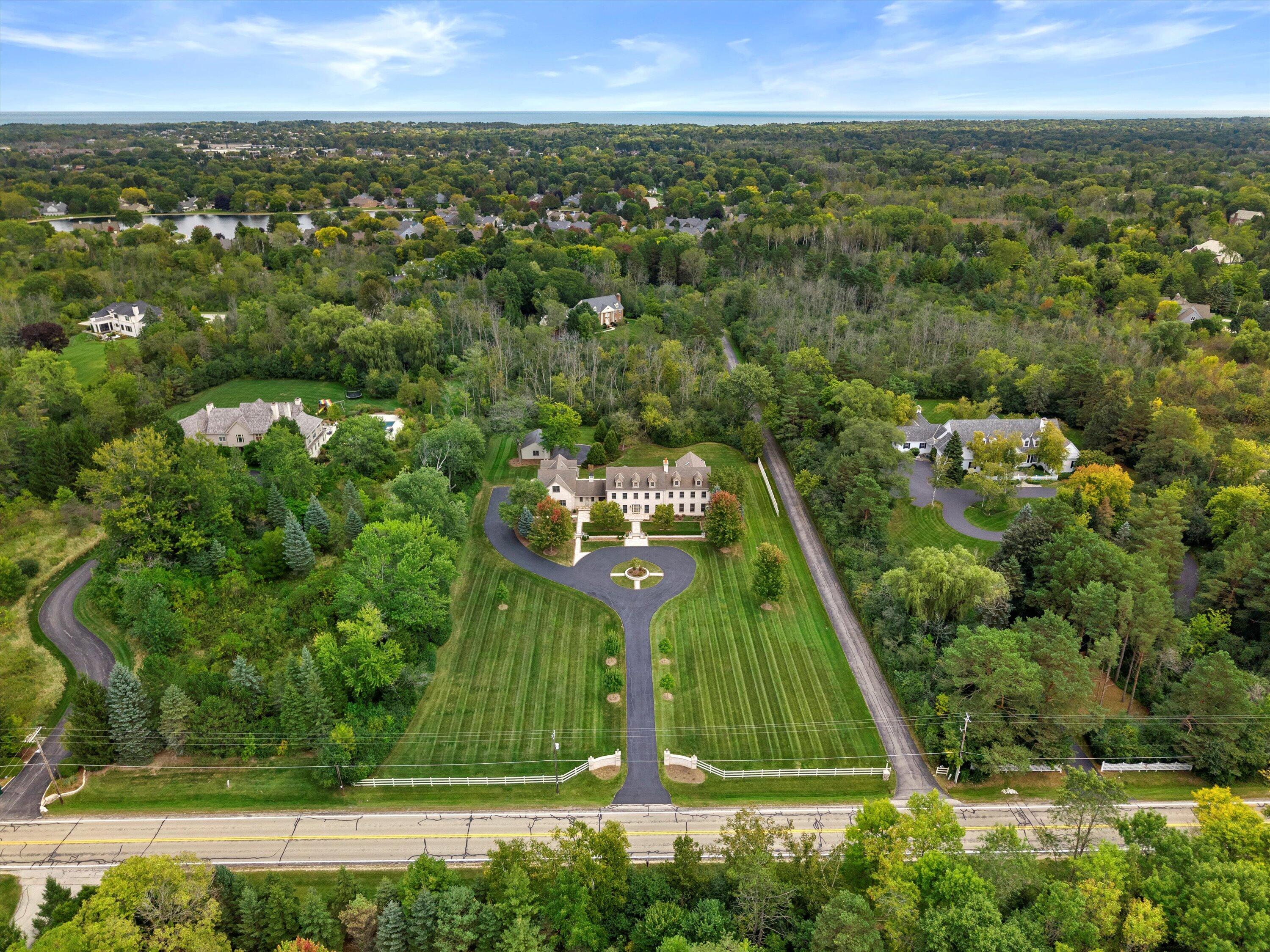 10060 North Range Line Road Mequon, WI 53092 - Photo 78 of 105 grand elegance