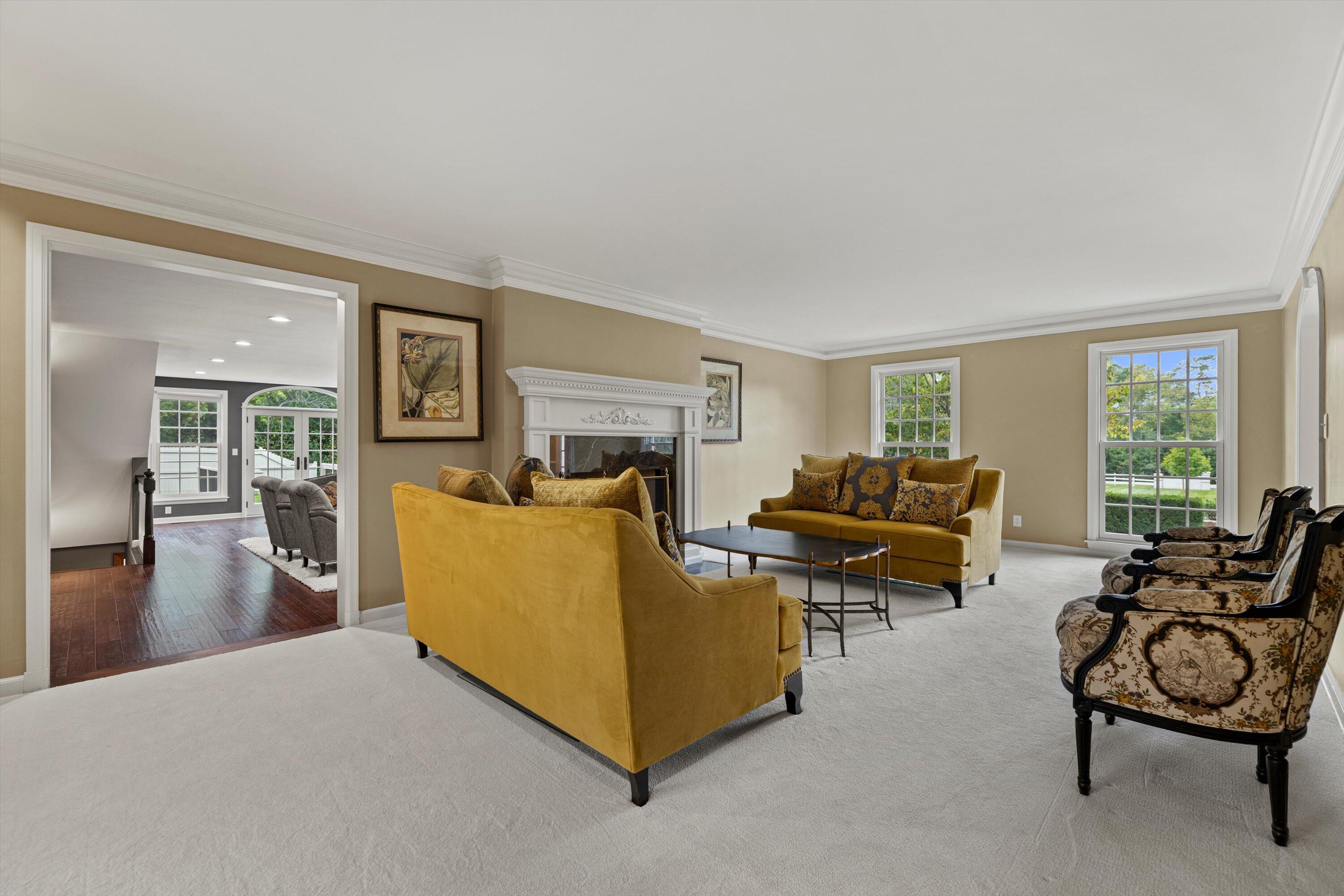 10060 North Range Line Road Mequon, WI 53092 - Photo 5 of 105 Gas fireplace Plush carpet