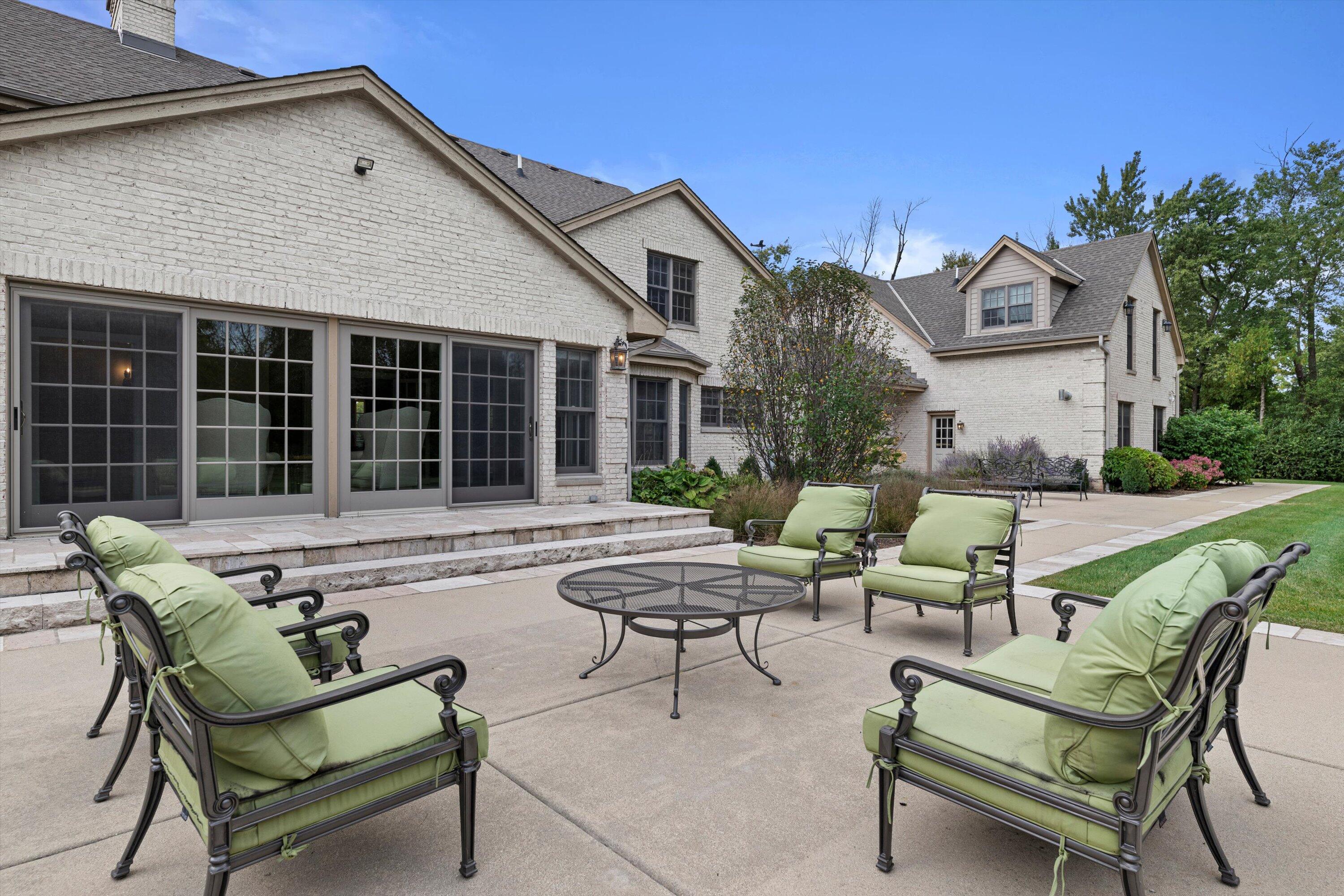 10060 North Range Line Road Mequon, WI 53092 - Photo 91 of 105 patio