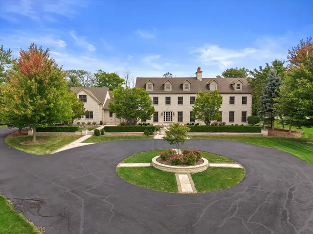 $2,690,000 | 10060 North Range Line Road, Mequon, WI 53092