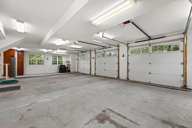 $2,690,000 | 10060 North Range Line Road, Mequon, WI 53092