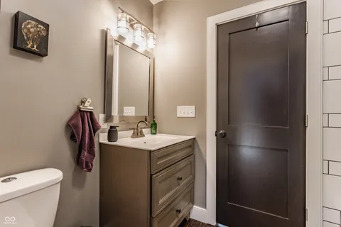 $555,000 | 4611 Carrollton Avenue, Indianapolis, IN 46205