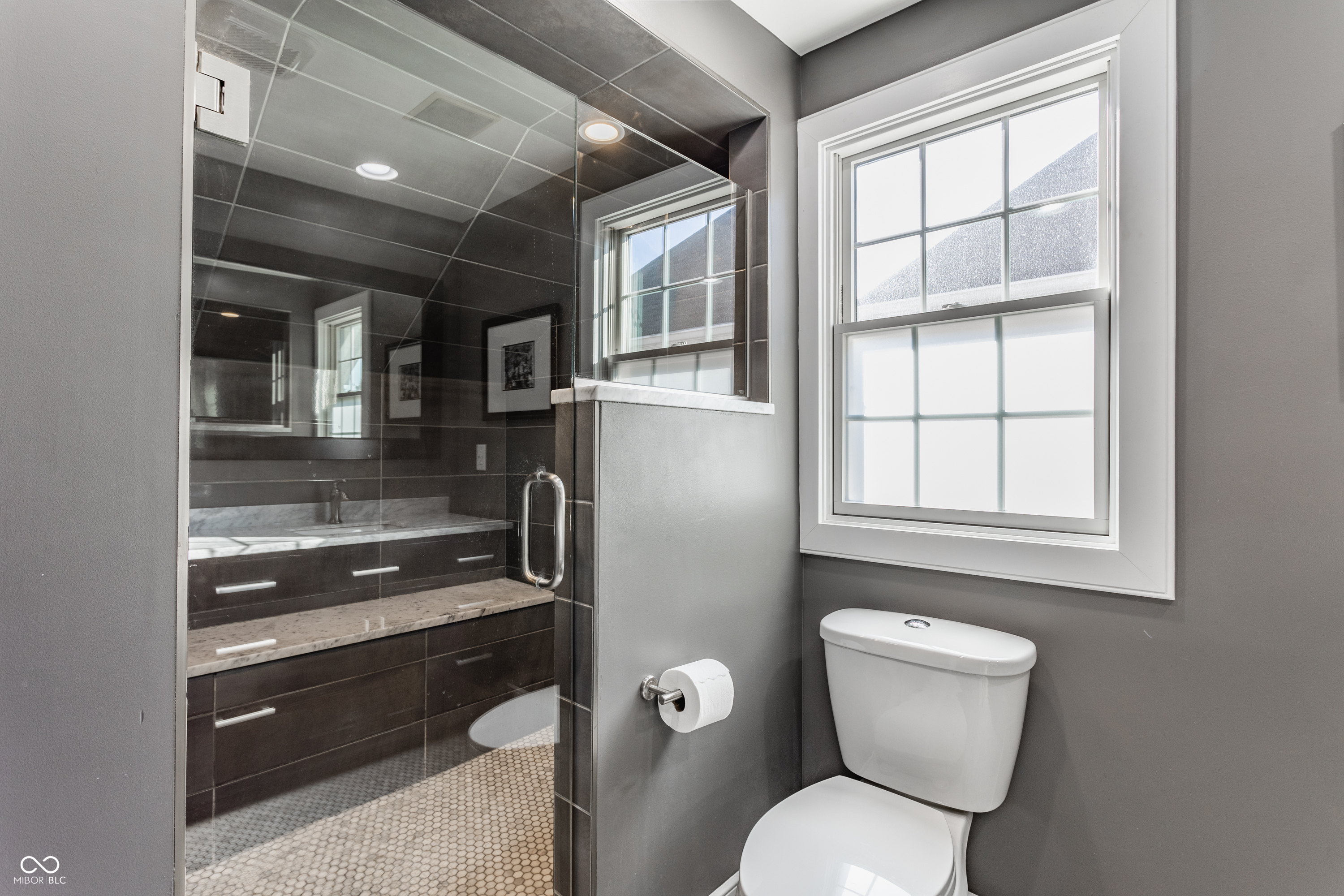 4611 Carrollton Avenue Indianapolis, IN 46205 - Photo 23 of 38