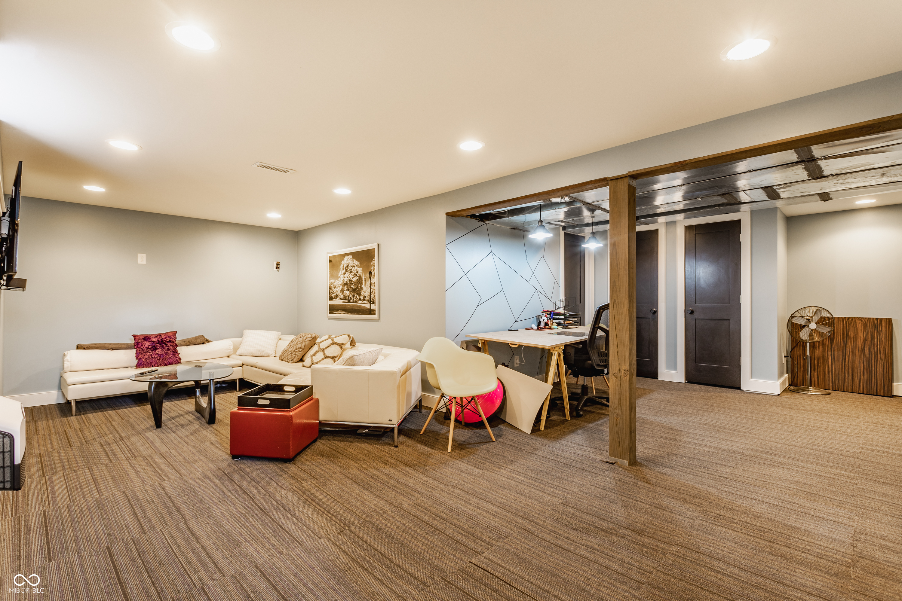 4611 Carrollton Avenue Indianapolis, IN 46205 - Photo 25 of 38