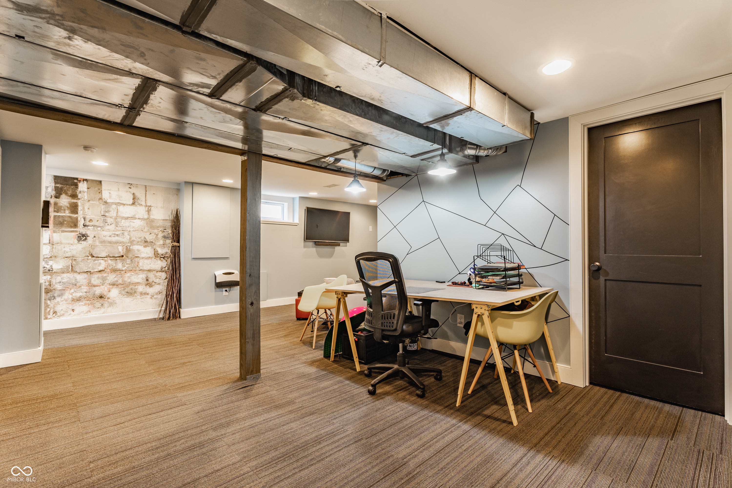 4611 Carrollton Avenue Indianapolis, IN 46205 - Photo 27 of 38