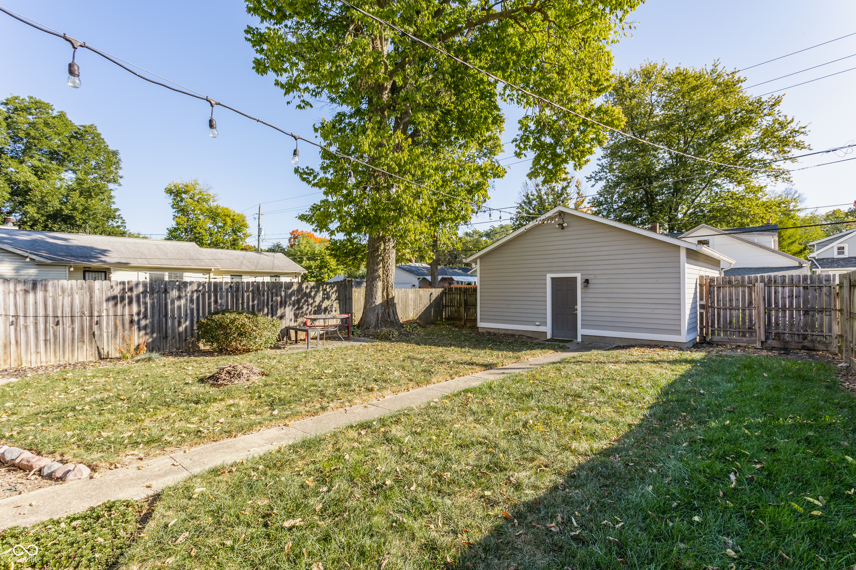 4611 Carrollton Avenue Indianapolis, IN 46205 - Photo 33 of 38