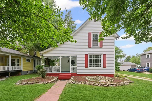 $140,000 | 228 West Orleans Street, Paxton, IL 60957