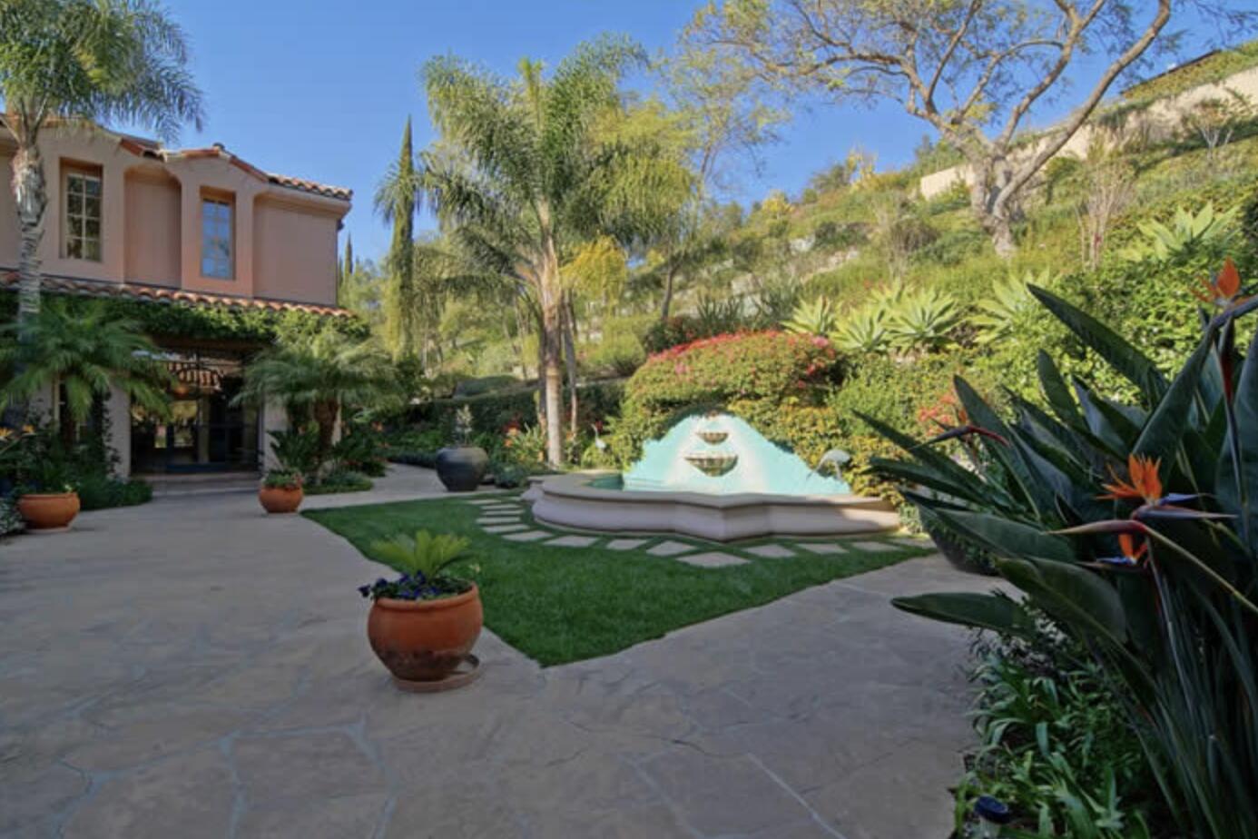 3756 Foothill Road Santa Barbara, CA 93105 - Photo 32 of 70 Courtyard