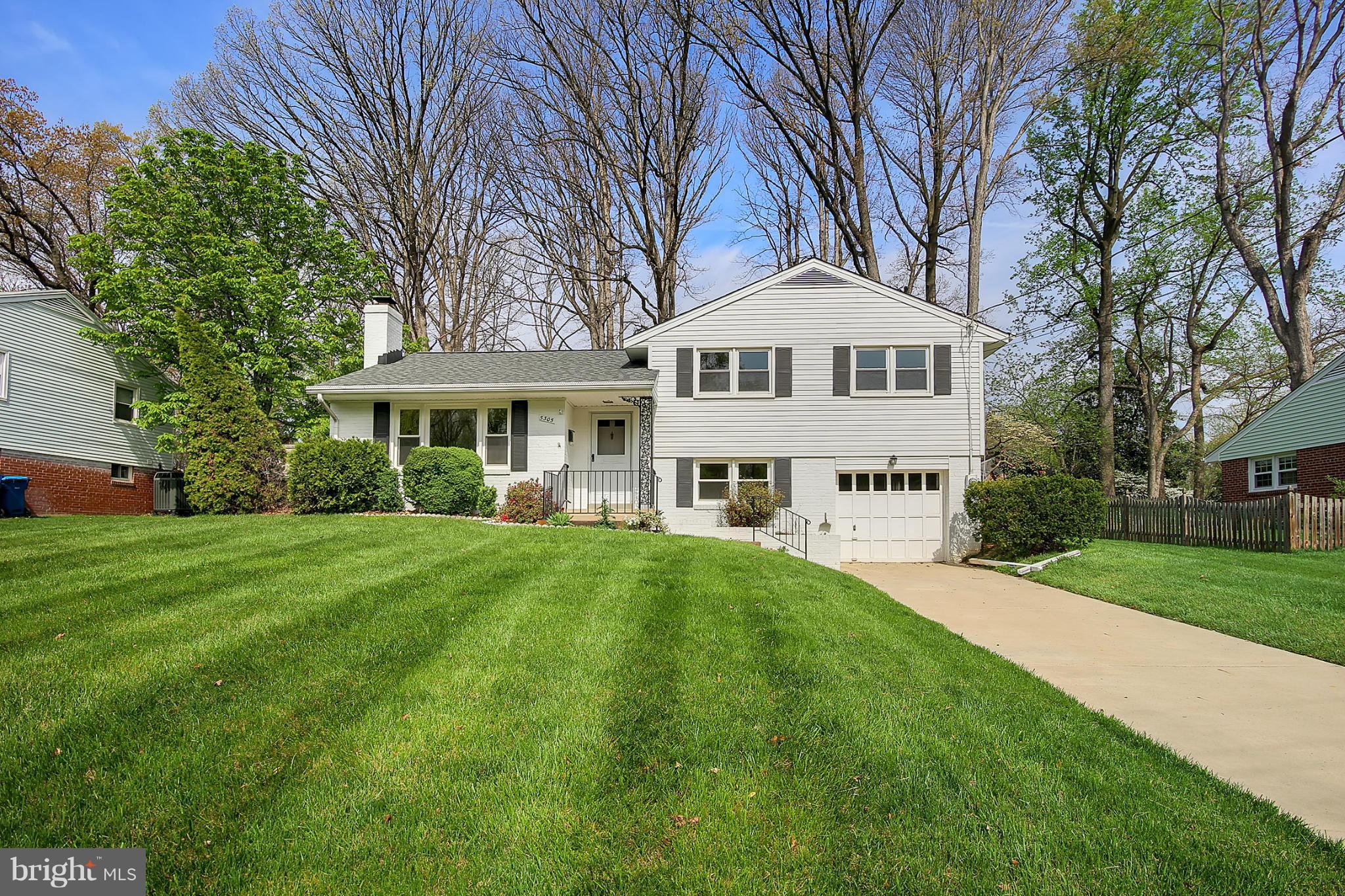 5305 Ravensworth Road Springfield, VA 22151 - Photo 2 of 30 Exterior (Front)