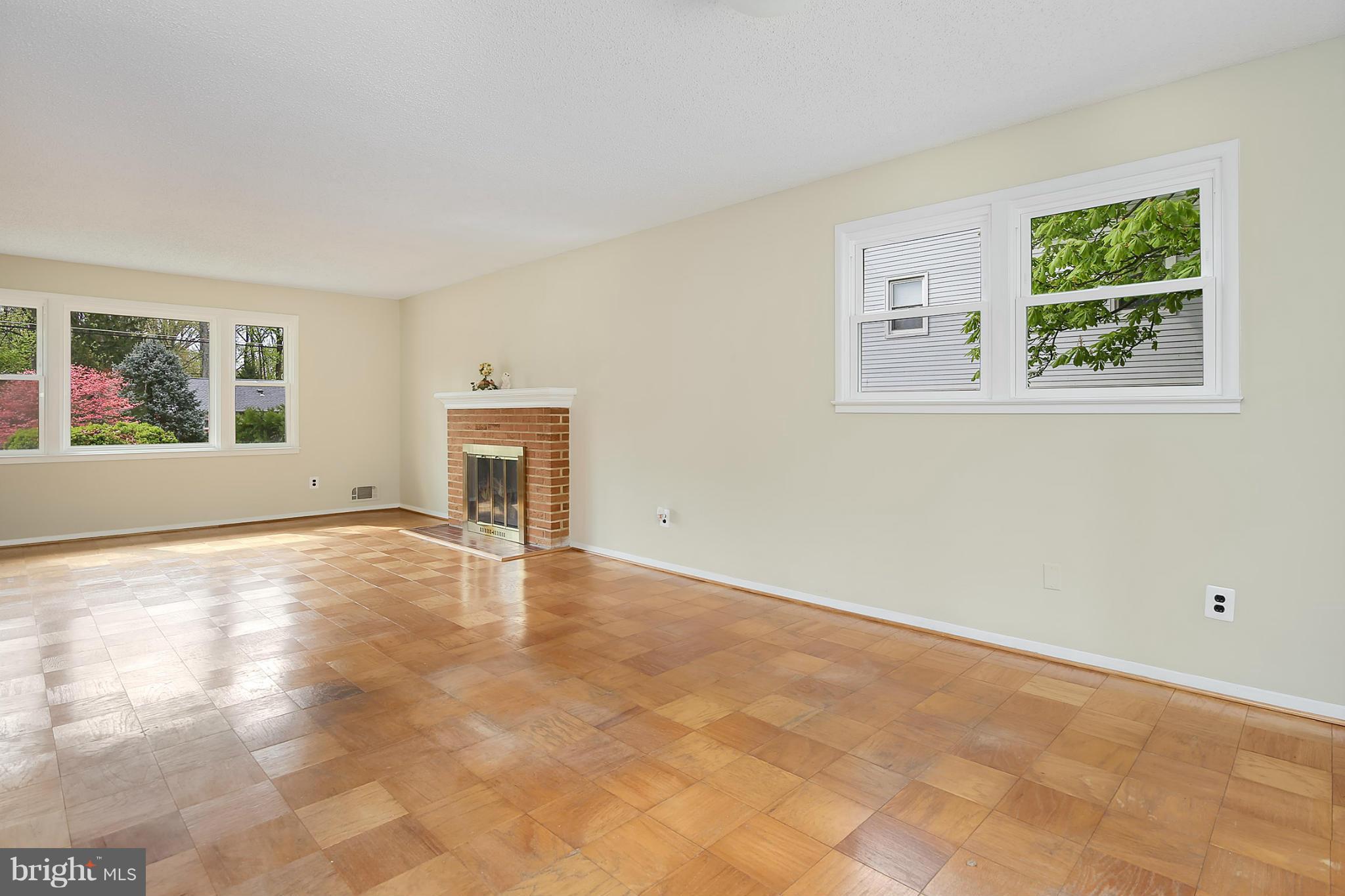 5305 Ravensworth Road Springfield, VA 22151 - Photo 11 of 30 Dining Room