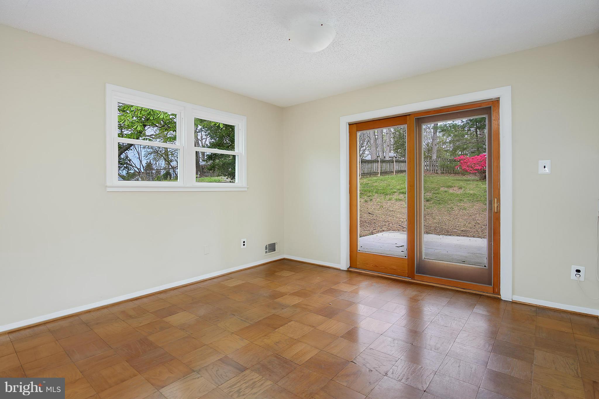 5305 Ravensworth Road Springfield, VA 22151 - Photo 12 of 30 Dining Room