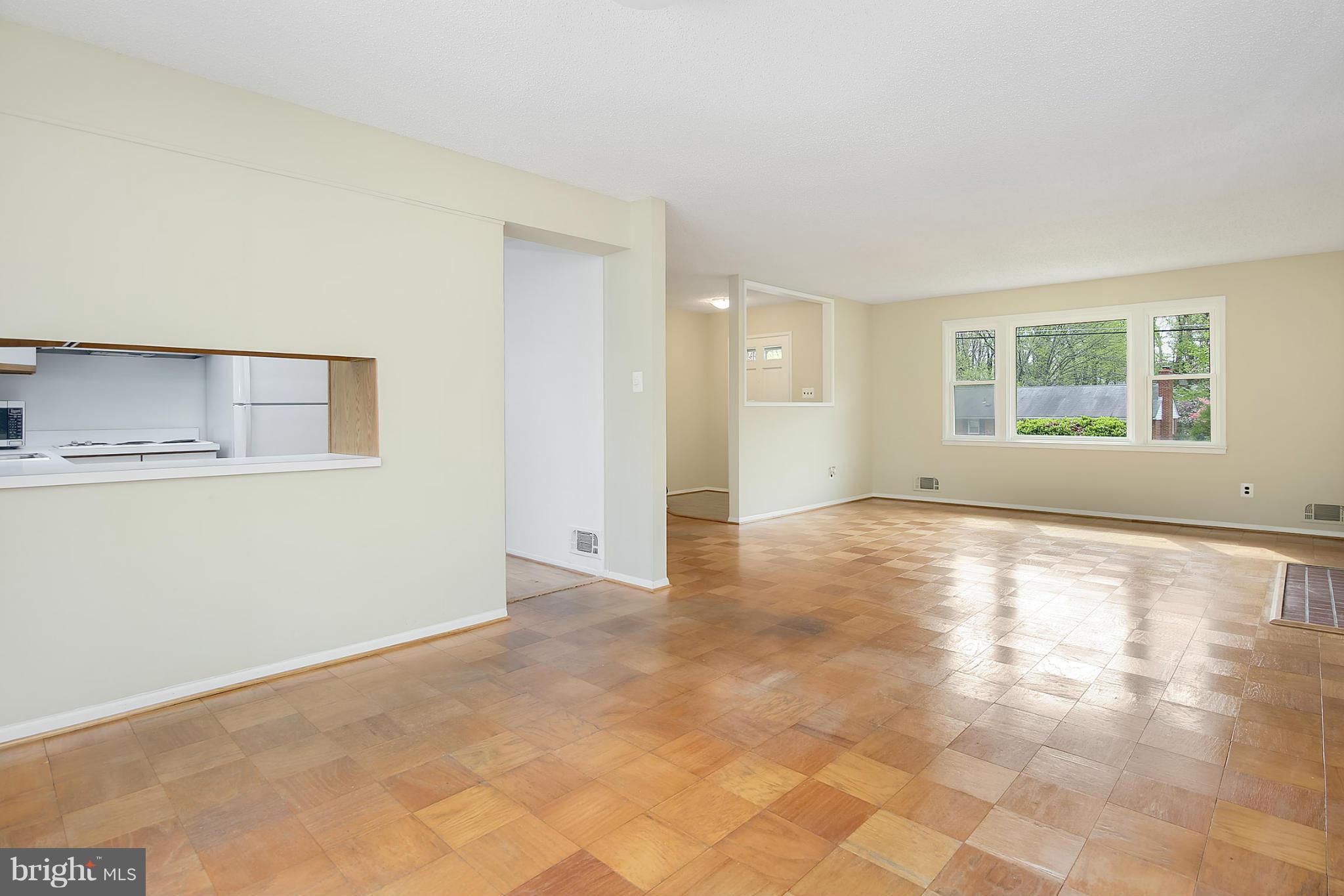 5305 Ravensworth Road Springfield, VA 22151 - Photo 10 of 30 Dining Room