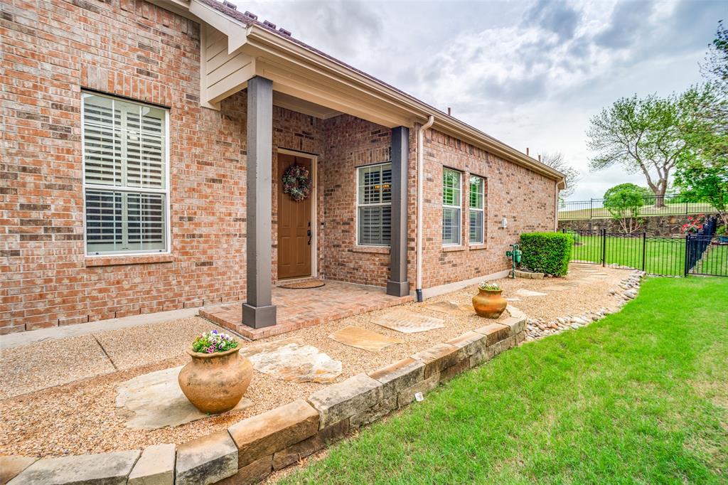 729 Scenic Ranch Circle Fairview, TX 75069 - Photo 2 of 26