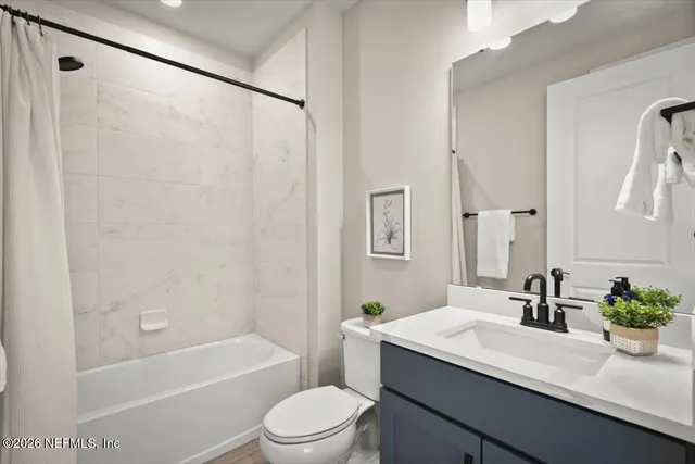 $430,000 | 10988 Town View Drive, Jacksonville, FL 32256