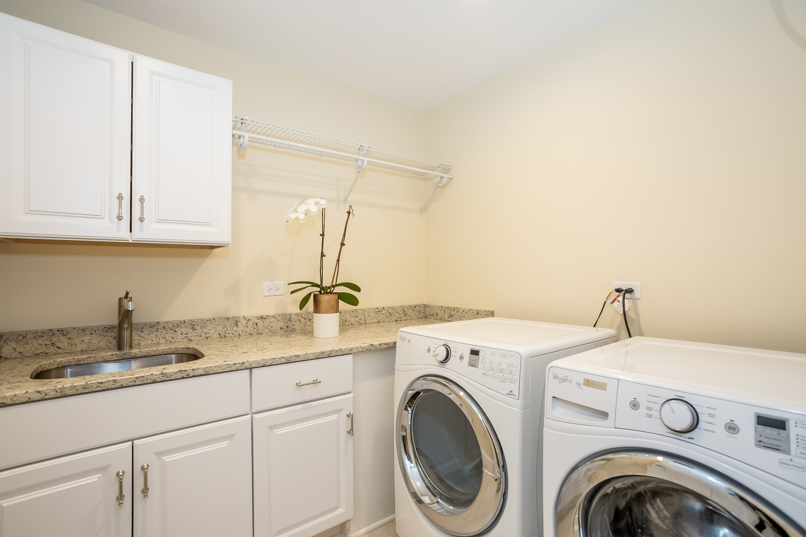 192 Riverside Road Riverside, IL 60546 - Photo 35 of 56 a utility room with dryer and washer