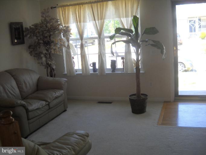 1771 Grande View Avenue Severn, MD 21144 - Photo 2 of 9 Living Room