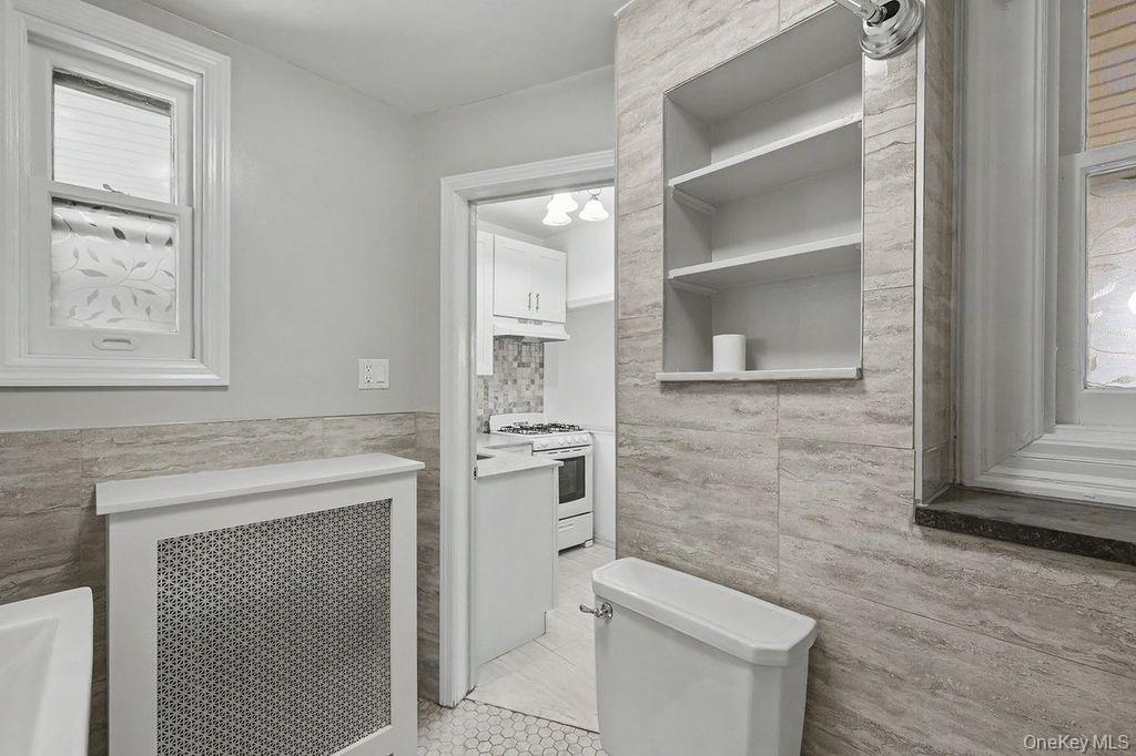 61 Orchard Avenue, Unit C1 Rye, NY 10580 - Photo 14 of 20 Bathroom