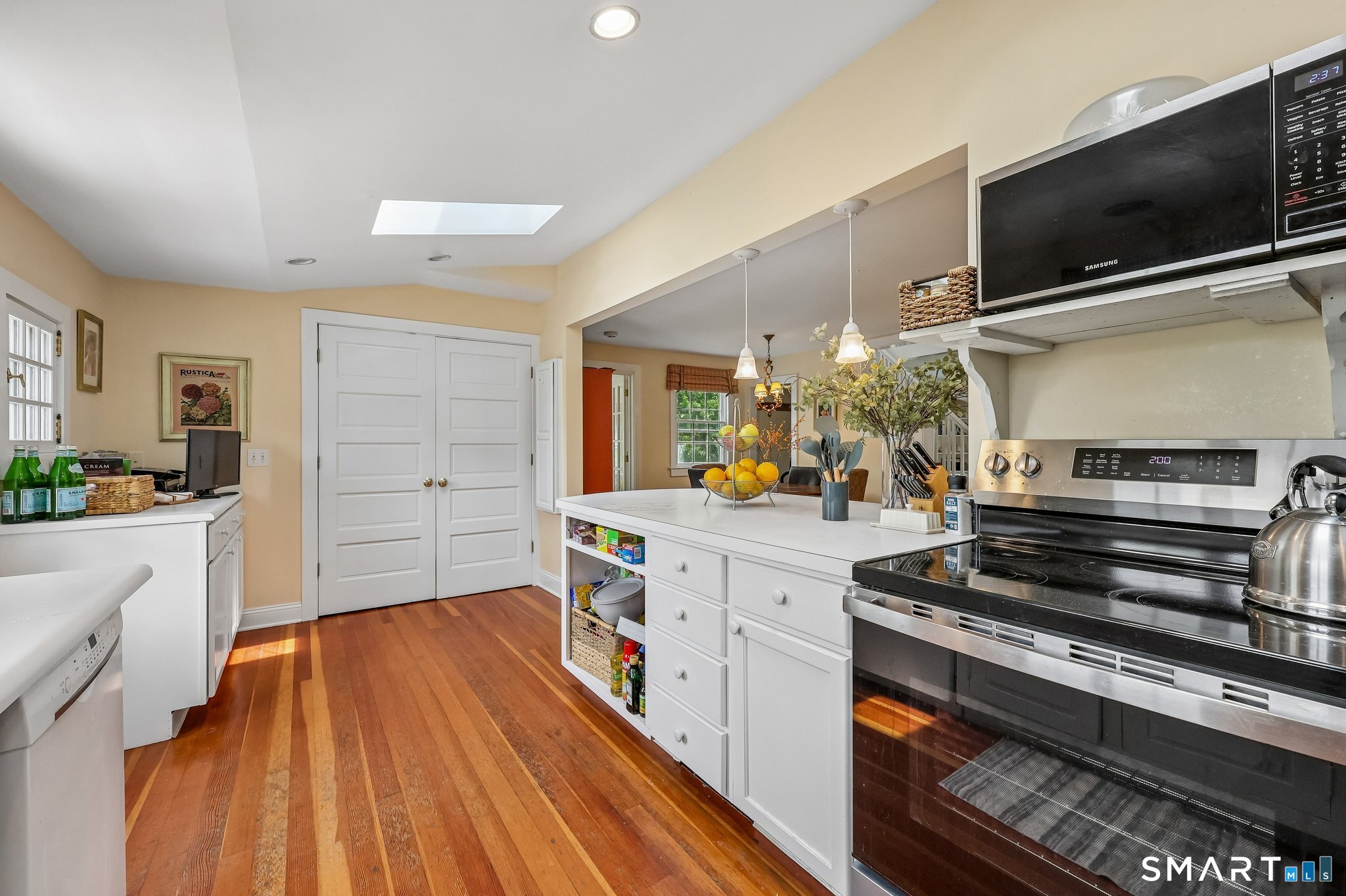 153 Middle Beach Road Madison, CT 06443 - Photo 11 of 40 A new oven/range and refrigerator was just installed