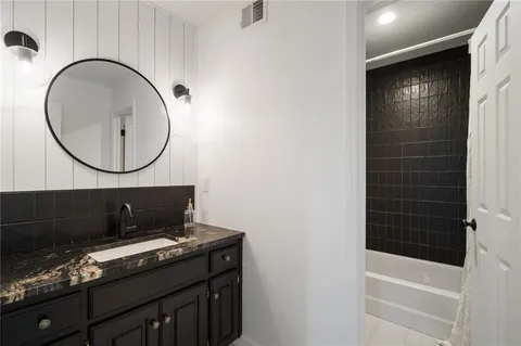 $515,000 | 11307 West 115th Street, Overland Park, KS 66210