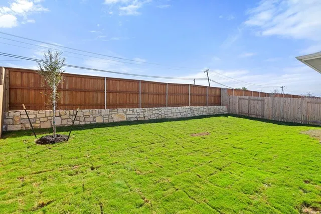 a view of an outdoor space