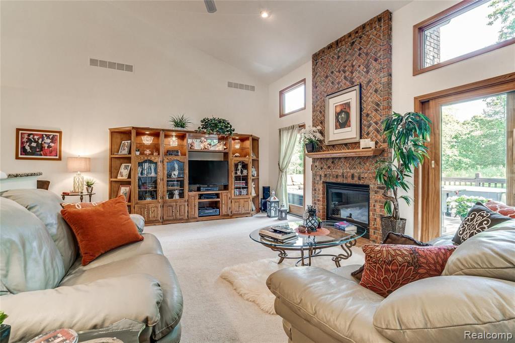 8249 Chambers Road Pinckney, MI 48169 - Photo 16 of 59