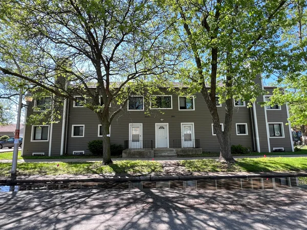 $2,500 | 2903 West Berwyn Avenue, Unit 1S, Chicago, IL 60625