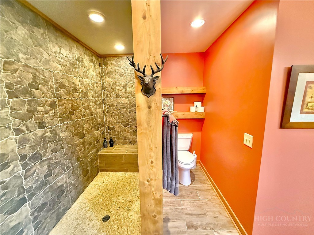 1400 Rustic Road West Jefferson, NC 28694 - Photo 18 of 23