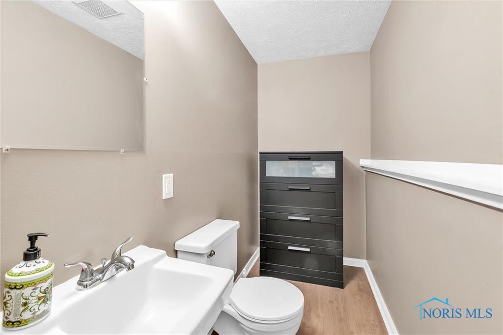 5444 Brook Point Road Toledo, OH 43611 - Photo 31 of 38 Gallery Image 31