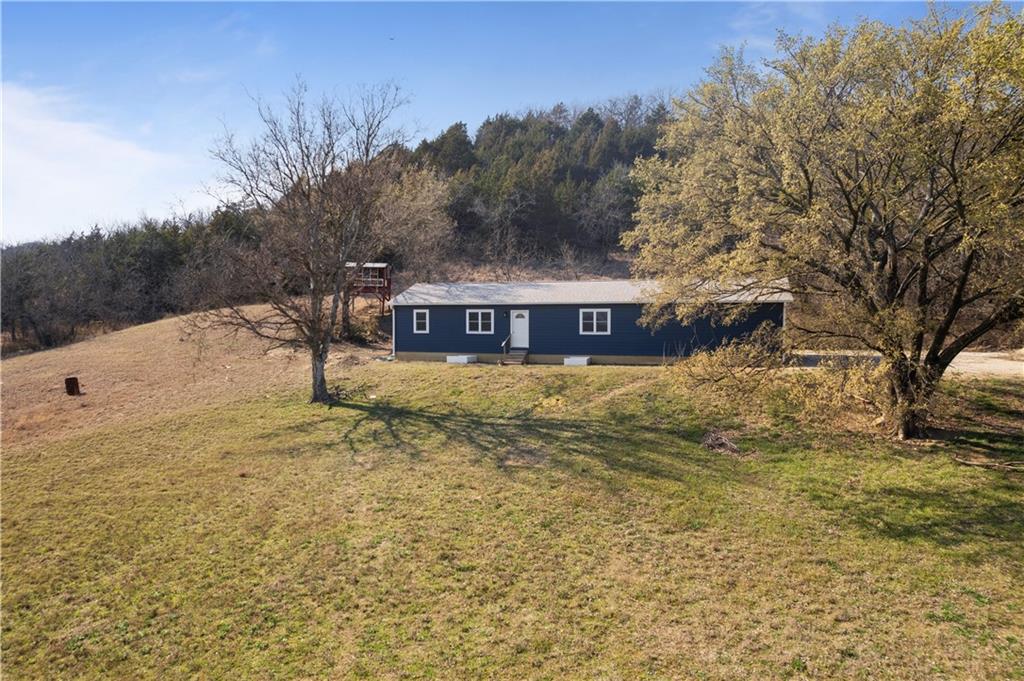 6063 County Road 3900, Unit B Neodesha, KS 66757 - Photo 3 of 39