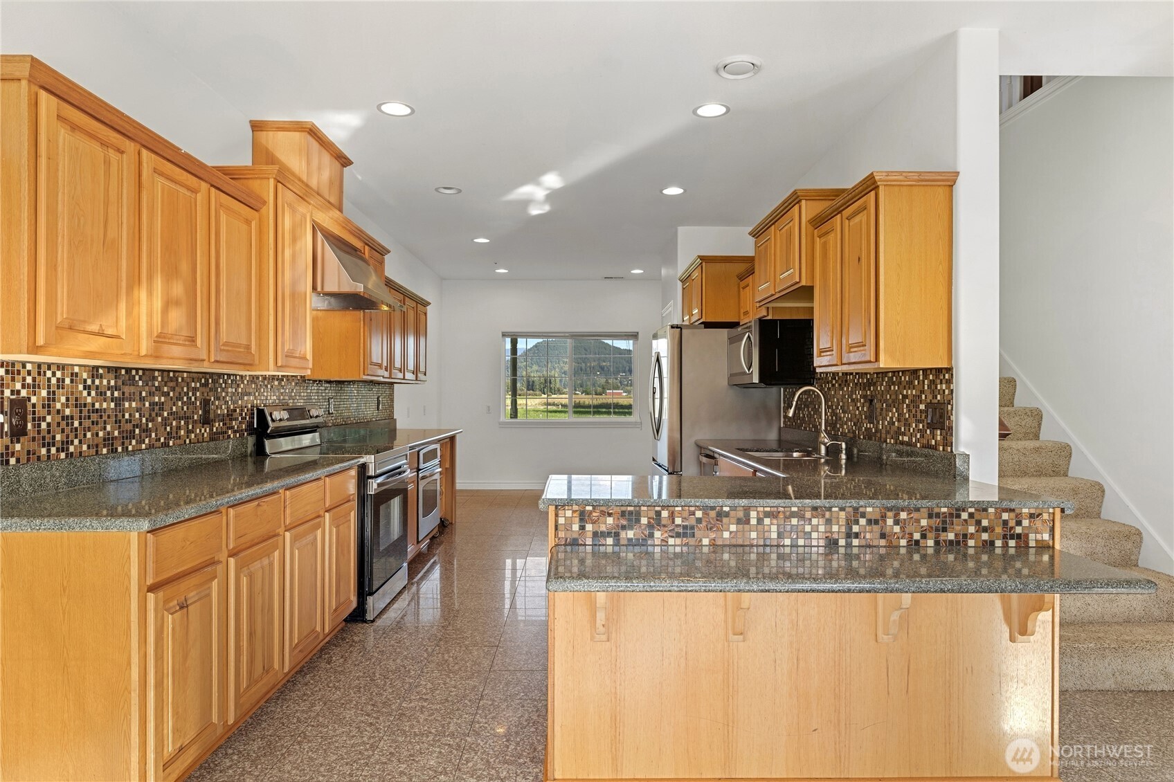 17166 Dike Road Mount Vernon, WA 98273 - Photo 9 of 40 Gallery Image 9