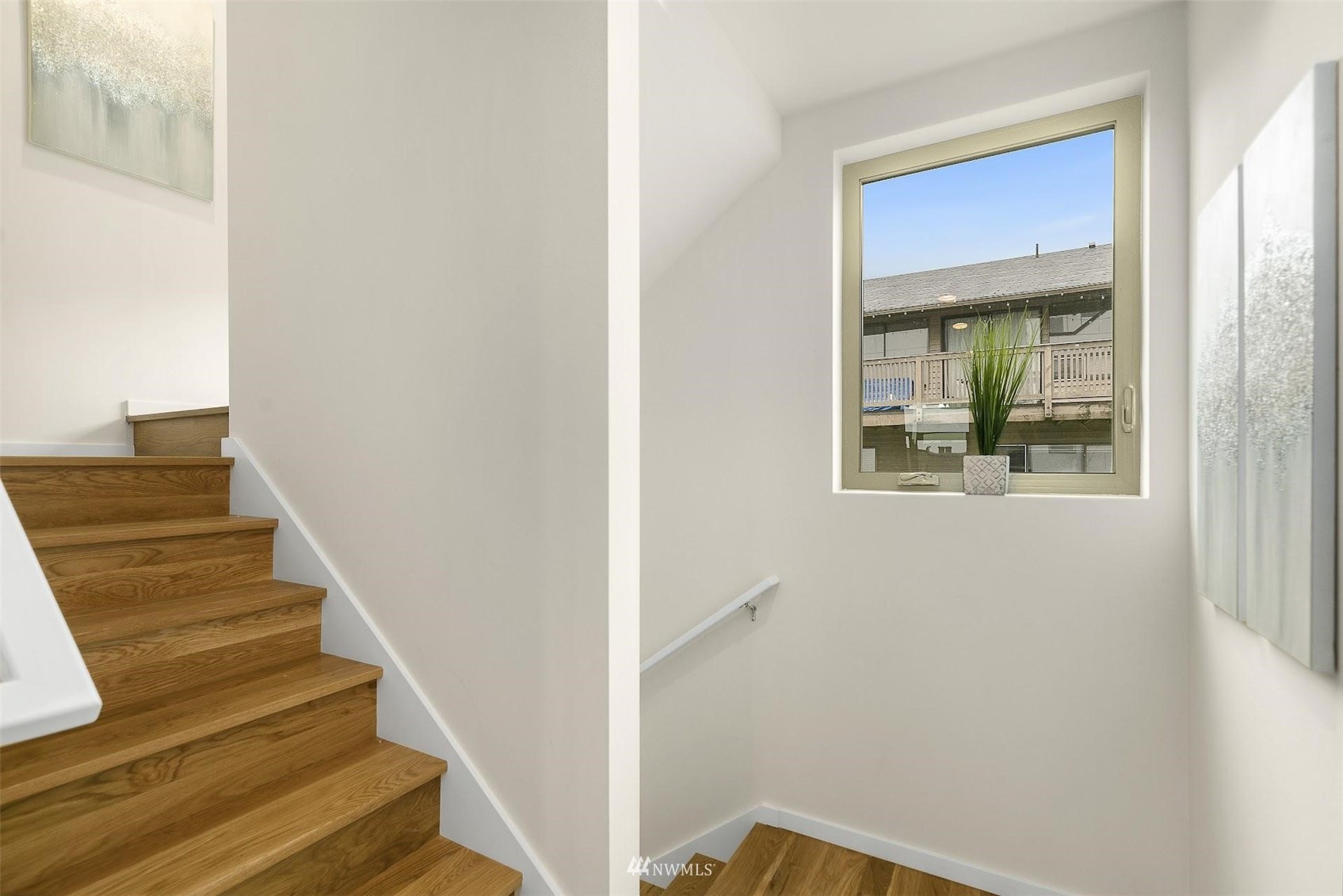 4125 Wallingford Avenue North Seattle, WA 98103 - Photo 19 of 28 a view of entryway